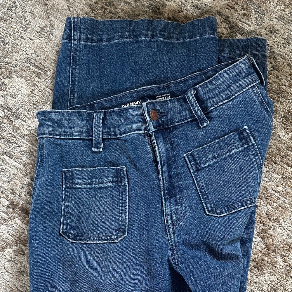 Old Navy women’s Dark Blue wide leg  Jeans worn once!